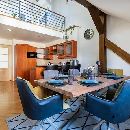 Duplex 165m2 With Views Only 30 Seconds To Charles Bridge 아파트