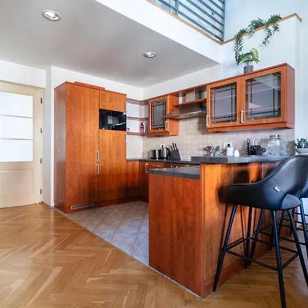 Duplex 165m2 With Views Only 30 Seconds To Charles Bridge 아파트 *