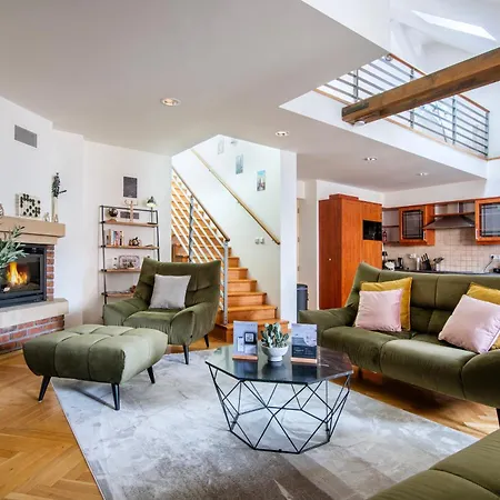 Duplex 165m2 With Views Only 30 Seconds To Charles Bridge Prague