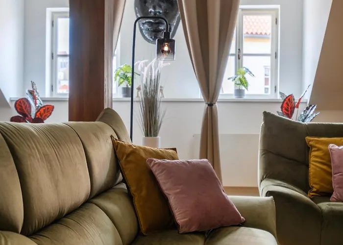Apartament Duplex 165m2 With Views Only 30 Seconds To Charles Bridge *