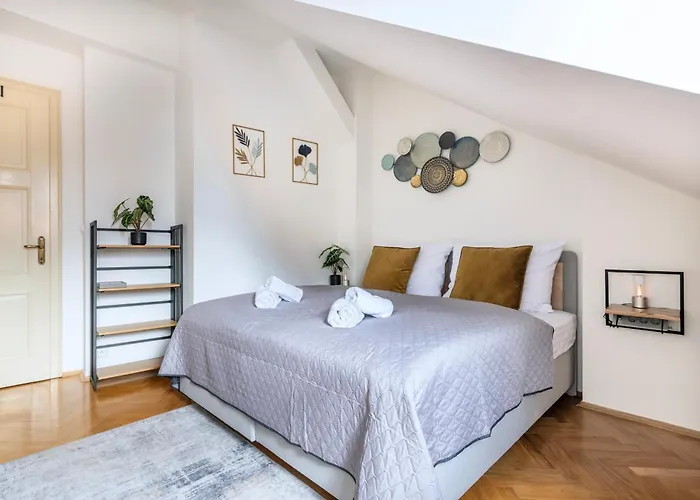 Duplex 165m2 With Views Only 30 Seconds To Charles Bridge Apartament Praga